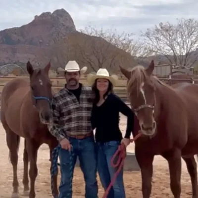 Tieva and family in Utah with horses